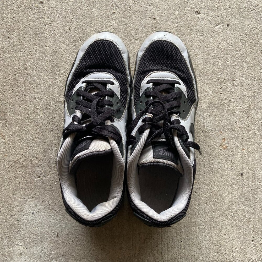 Men size -10.5 Nike Air Grey and Black shoes